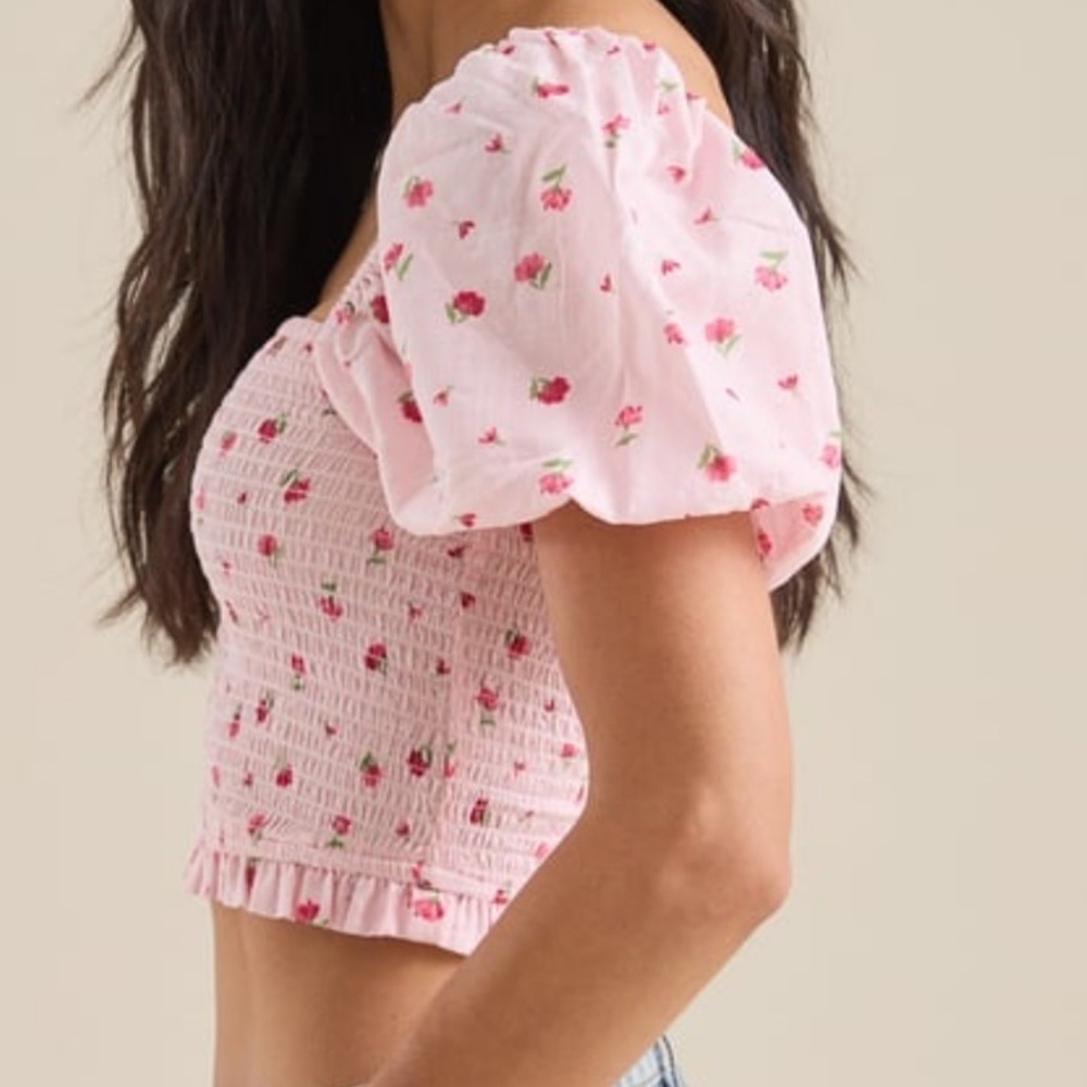Altar'd State Morgan Pink Floral Smocked Top NWT - Picture 3 of 7